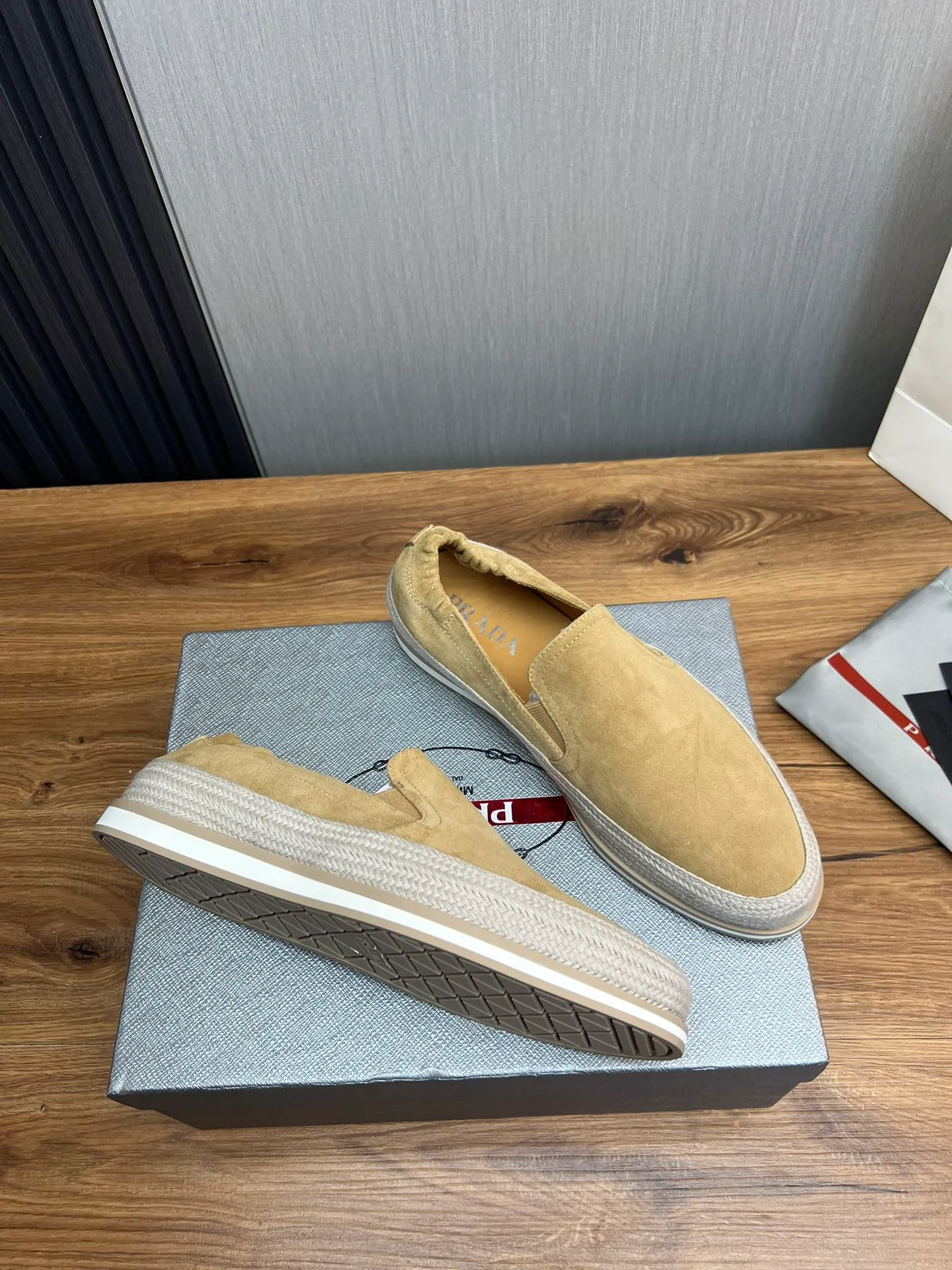 Men's shoes 💰540💰 [PRADA] Men's shoes are popular in the counter, official website is synchronized, 1 high-quality shipment ✔️Original frosted cowhide + cowhide lining, 1🆚1 replica, original sole, 38-45 (45 customized, non-refundable)